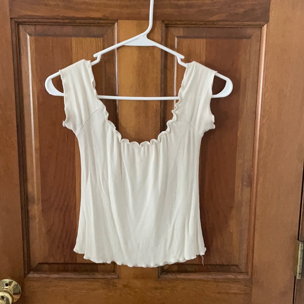 OFF THE SHOULDER CROP TOP